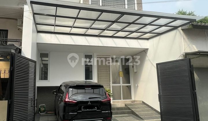 Rumah bagus 2,5 lantai di Taman Ratu,Jakarta Barat