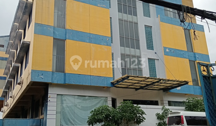 Gedung Bagus 5 lantai di Tomang Raya Jakarta Barat