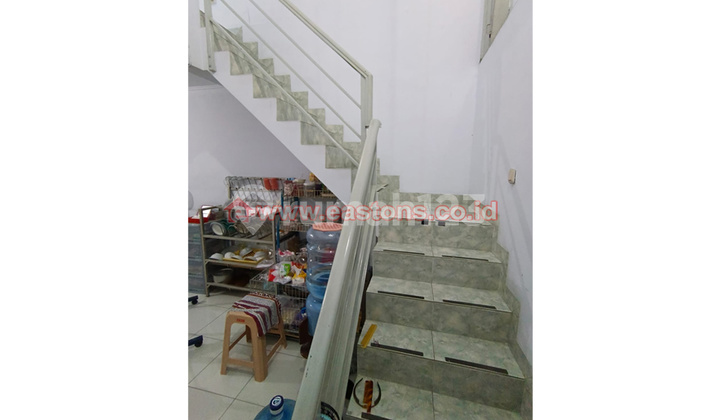House for Sale in Taman Palem, Strategic Location, Flood-Free. 2