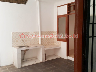 For Sale: House in Taman Palem, Strategic Location, Flood-Free. 2