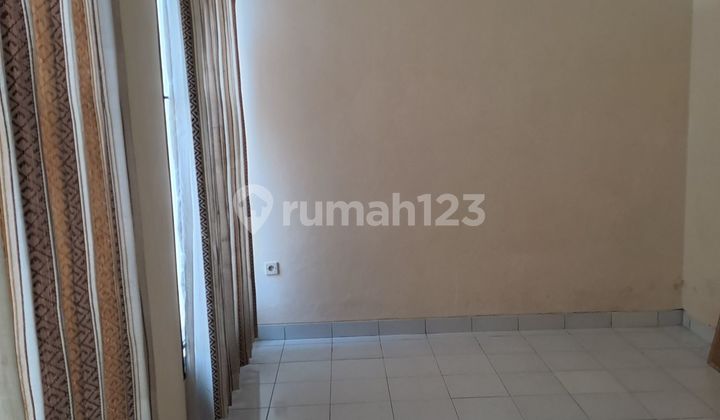 Rumah Asri Lengkap Fasilitas di Citra Raya Tangerang 2