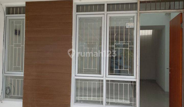 Rumah Bagus Depan Taman Siap Huni Strategis Di Citra Maja 1