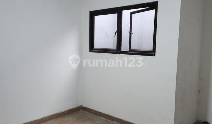 2.5-Story House, Strategic Location, Ready to Occupy in Citra Raya Tangerang 2