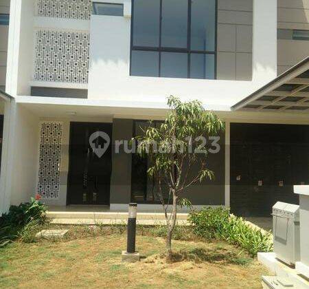 Dijual Rumah Mewah Di Komplek Btari Summarecon, Gede Bage 2