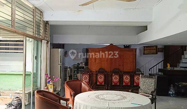 Rumah Tua Perlu Renovasi Hadap Timur Di Jalan Kesehatan Japus 2