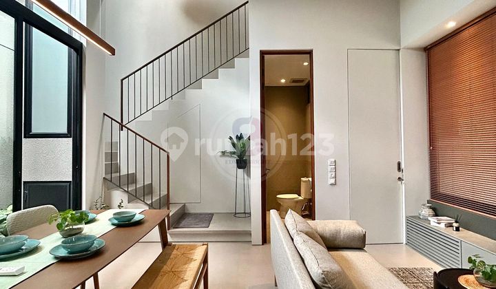 House in a Cluster by the Roadside Near MRT Lebak Bulus, South Jakarta 2