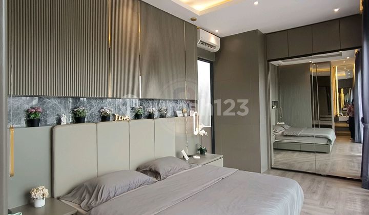 Rumah Baru Hoek di Cluster Rempoa Bintaro Dekat MRT Lebak Bulus