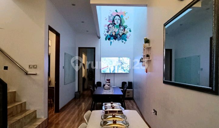 Rumah Cantik 3 Lantai Dengan Rooftop Di Area Bintaro Dekat Upj 