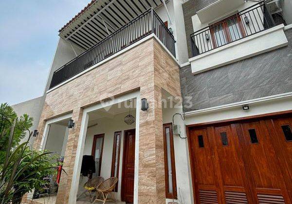 Rumah 2 Lantai Bagus Semi Furnished di Komplek Peruri, Ciledug, Sudimara Timur, Tangerang 2