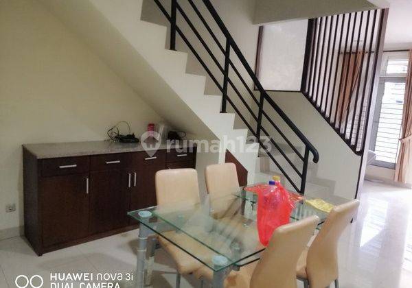 Jtk, Dijual Rumah di Komplek Permata Puri Media, Kembangan 1