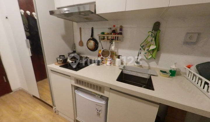 Tyo, For Sale: Sky House Alam Sutera Unit – Low Floor, Direct Access to Swimming Pool. 2