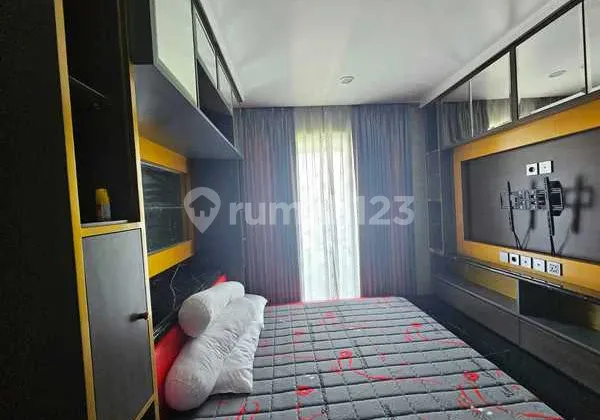 Sdy, Dijual Apartment 3 BR Rainbow Spring Condovillas Bagus Furnished