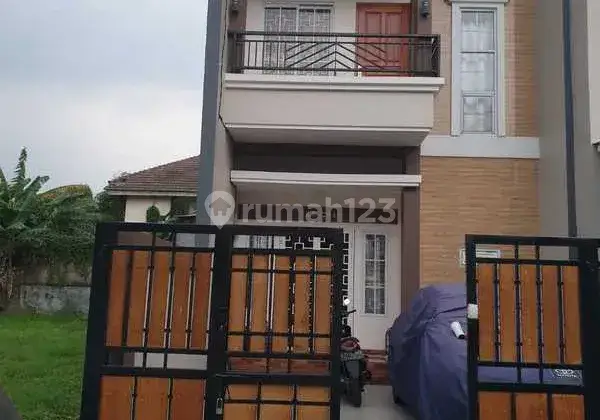 Jtk, Dijual Rumah Bagus di Cluster Taman Telaga Mediterania 1