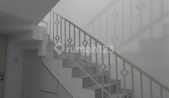Rn, Dijual Rumah 2 Lantai - Bintaro Sektor 9 :Fire: SHM | Fully Furnished | Lokasi Favorit