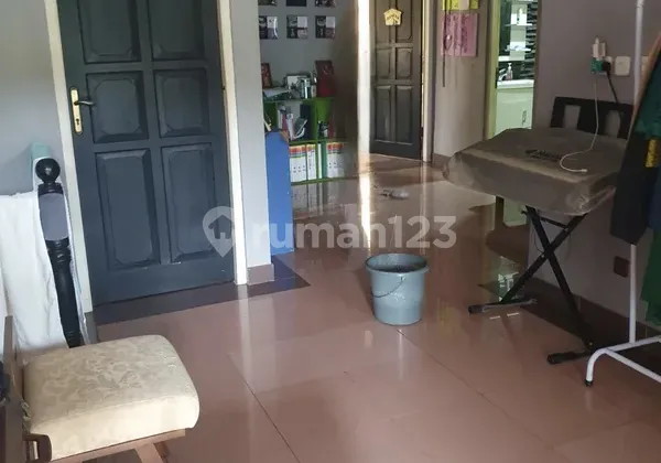 Jtk. Dijual Rumah Semi Furnished di Taman Beverly Golf 2