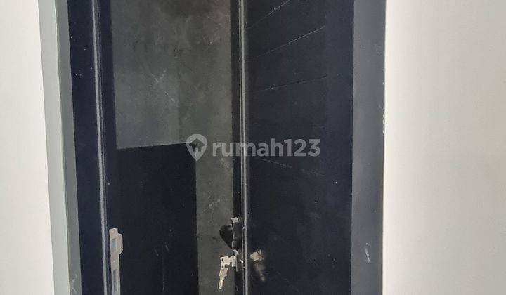 Dijual Rumah Usaha Baru di Villa Melati Mas 2