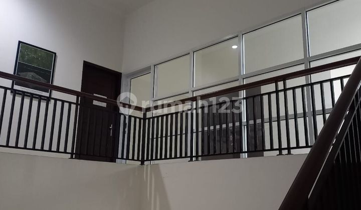 Rumah Dua Lantai Di Cibubur Rumah Dua Lantai Di Cibubur