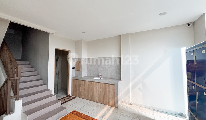 Yd, Dijual 2 Ruko Gandeng di Karawaci Office Park