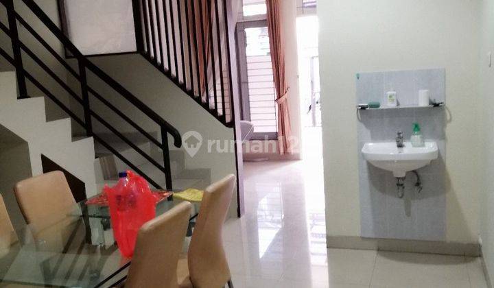  Rumah Di Perum Permata Puri Media, Kembangan Jakarta Barat. Hadap Timur. Dekat Ke Tol Kebon Jeruk-Tgr. Dekat Ke Puri.. . Lt 90m². Lb 110m². Kt 2+1. Hadap Timur. Shm 2