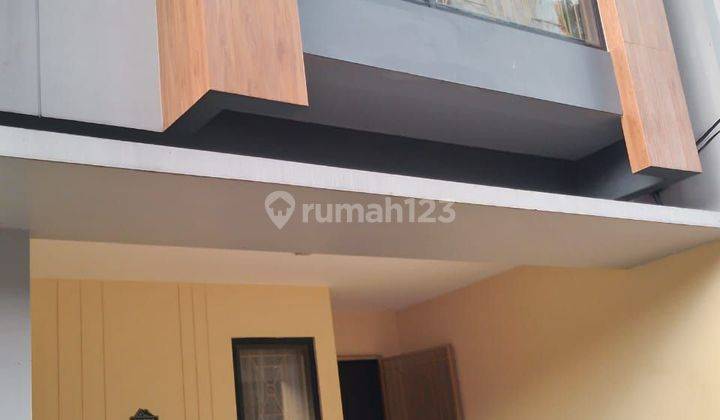 Dijual rumah di cluster exclusive di daerah sunrise garden Jakarta Barat. Rumah baru . Siap huni .  1