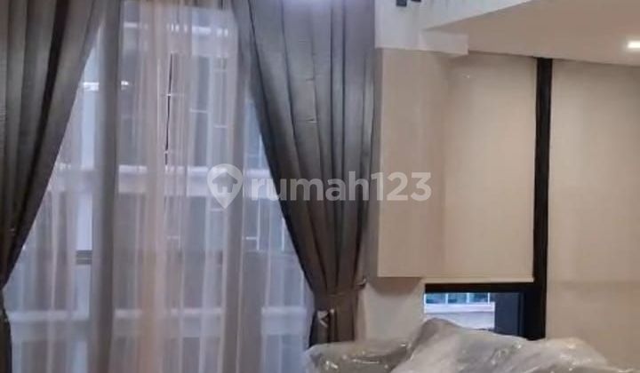 Dijual 1 unit Apartemen Yukata Suites , Alam Sutera Tangerang Selatan .  2 BR. 73m². Lantai 7. 