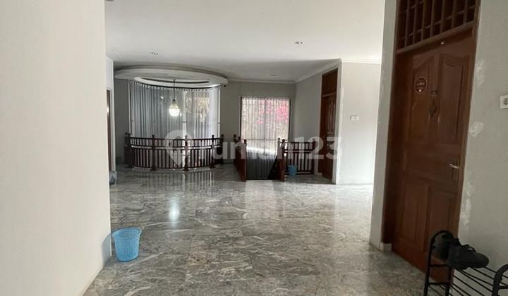 Rumah Kos Di Daerah Green Ville  Lt : 320 M2
- Lb : 500 M2
- Kt: 10
- Km : 9
,  Hadap : Timur 
- 2