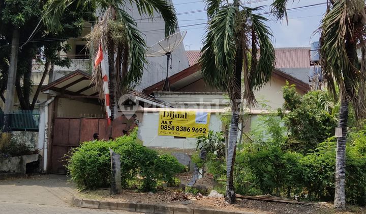 House, in Villa Tomang Mas, Duri Kepa, West Jakarta.. Land for sale. Cheap 2