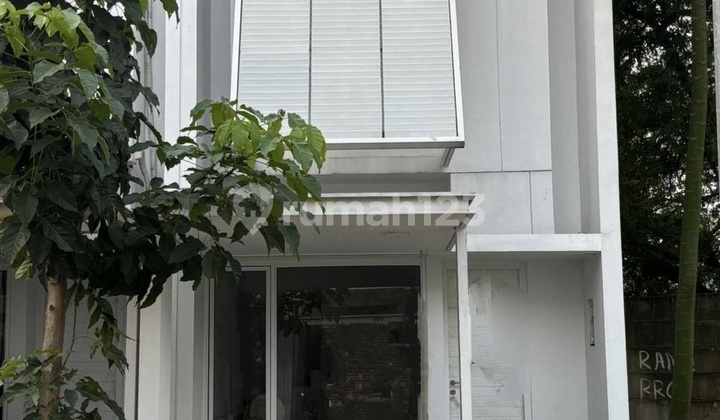 For Quick Sale House in Fleekhauz Tabebuya, BSD City. Land 48m². Land 48m². Hook.2 Floors