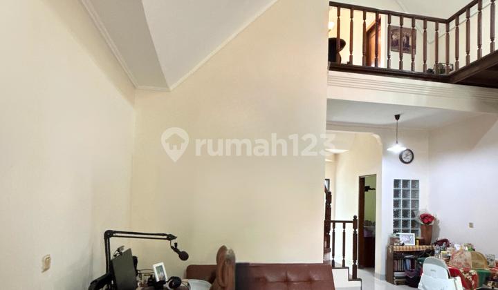 Rumah di Sutera Jelita Alam Sutera Tangerang Selatan . Lt 136M². Kt 3+1. Hadap Selatan . SHM .