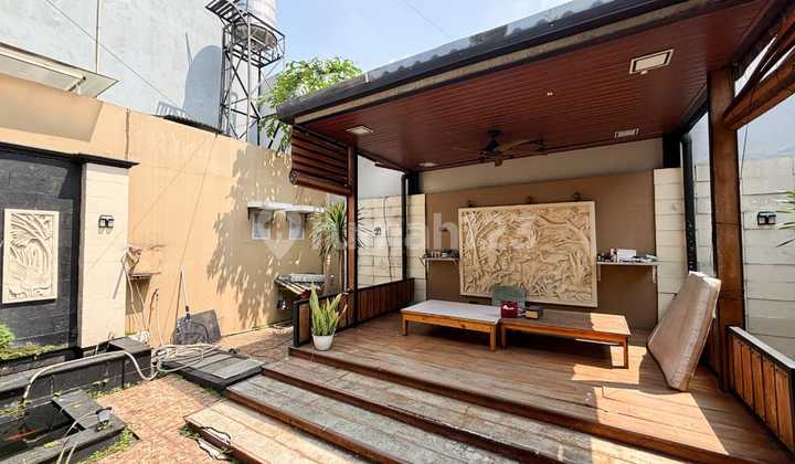 Dijual Rumah Olivia Alam Sutera. Boulevard 2 Jalur Dan Depan Taman. Luas Tanah 367m², Kurang Lebih Dimensi 14 X 25, Ada Luas Bangunan 300m² ( Ada Renovasi Kamar Lt 2 ). Kt 4 + 1. Km 3 + 1gudang 1garasi+ Carport Bisa 2 Mobil. Hadap Selatan. Depan Taman. Sh 2