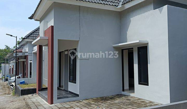 RUMAH 2 KAMAR TIDUR SIAP HUNI MANGKU JALAN ASPAL DI KASIHAN 1
