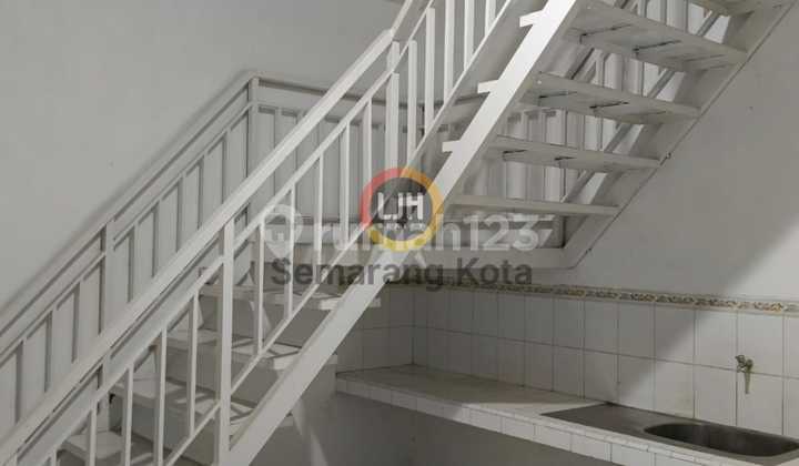 Shop house on Wahid Hasyim Street 2