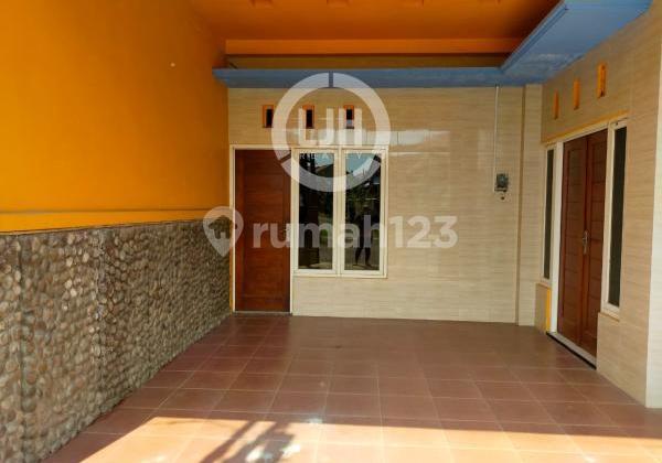 Rumah siap huni di jalan Candi Prambanan 1