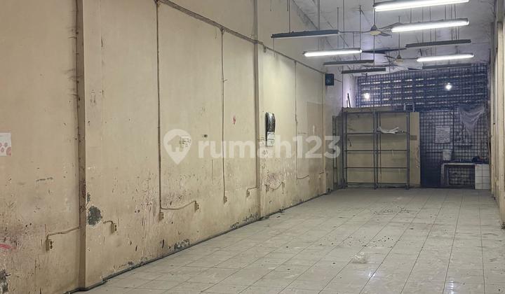 Ruko siap pakai di jalan Supriyadi 1