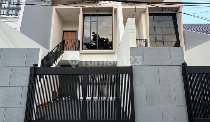Rumah Baru 3 Lantai, Strategis, Murah 3.5 M, Tomang Jakarta Barat Rumah Baru 3 Lantai, Strategis, Murah 3.5 M, Tomang Jakarta Barat