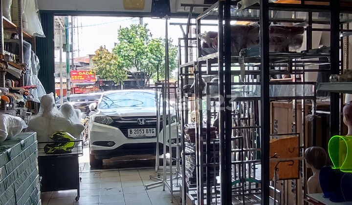 Shop House + Staregis Flood-Resistant Plot, Land Area 223/330, Opposite Wtc Serpong 2