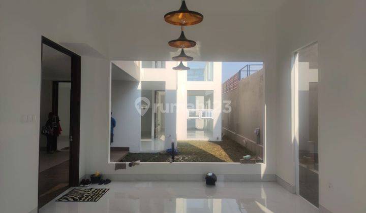 Rumah modern minimalis view alam di Setiabudi Regency 1