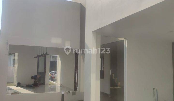 Rumah modern minimalis view alam di Setiabudi Regency 2