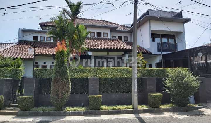 Rumah Klasik Exclusive Griya Mas Pasteur Rumah Klasik Exclusive Griya Mas Pasteur