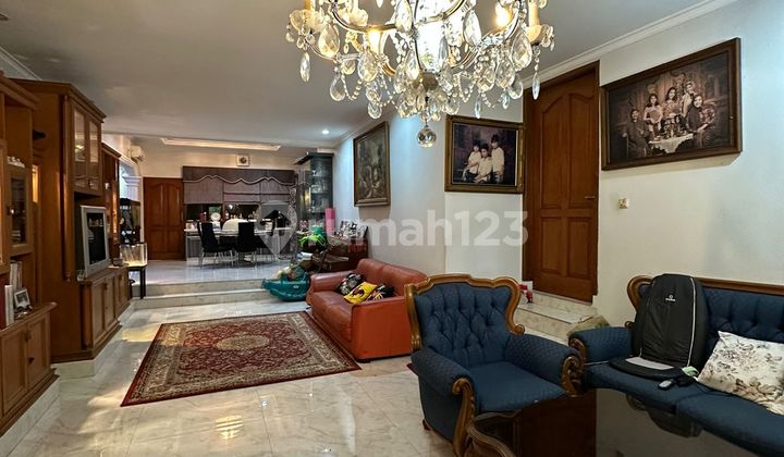 Pulomas House East Jakarta - Spacious Land, Strategic Location