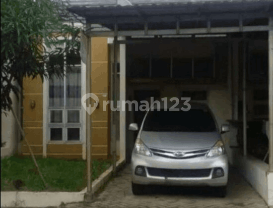 Prompt Sale: House in West Krawang, Grand Tuparev