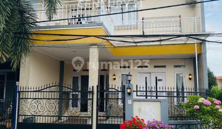 Exclusive Residence Hook Position at Permata Harapan Baru Bekasi