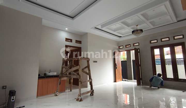 Luxurious New Minimalist Elegant Manahan House 2