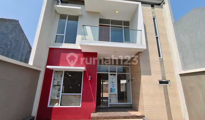 Rumah Mewah Minimalis Halaman Luas Colomadu