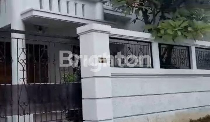 RUMAH MEWAH MODEN SAMPING DPRD SOLO RUMAH MEWAH MODEN SAMPING DPRD SOLO