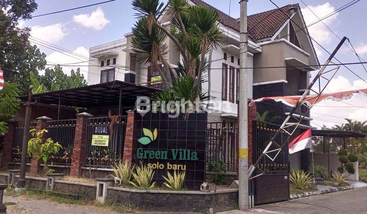 RUMAH 2 LANTAI SIAP HUNI DEKAT RS DR OEN 2