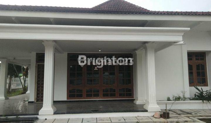 KILAT RUMAH MEWAH STRATEGIS !!! BONUS FURNISHED !!! SIAP PAKAI 1