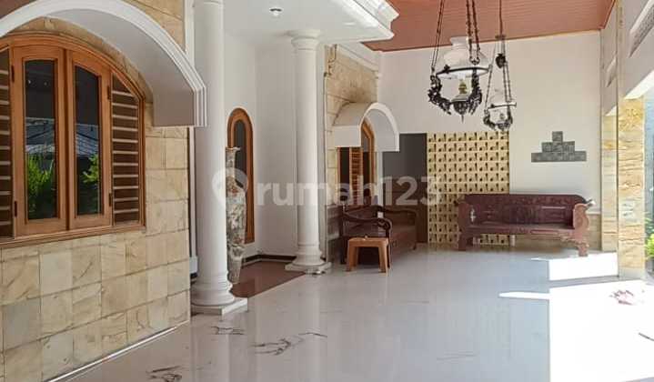 Rumah Siap Huni Dekat Ums