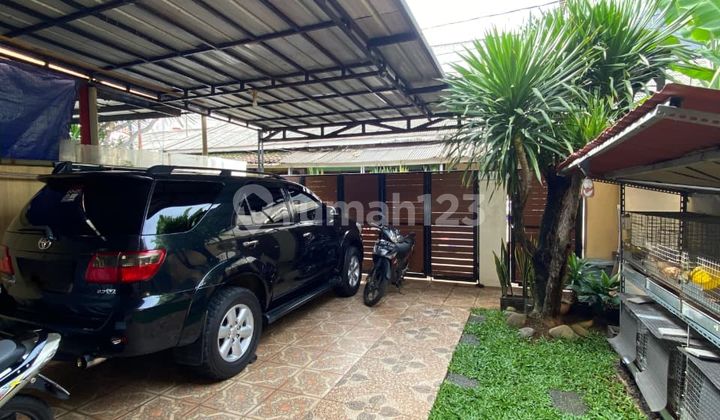 Rumah Cantik Ada Taman Strategis Brigif Jagakarsa