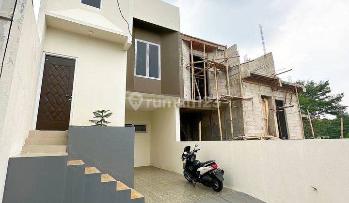 Rumah 3 Lantai Ada Rooftop Dan Taman 2